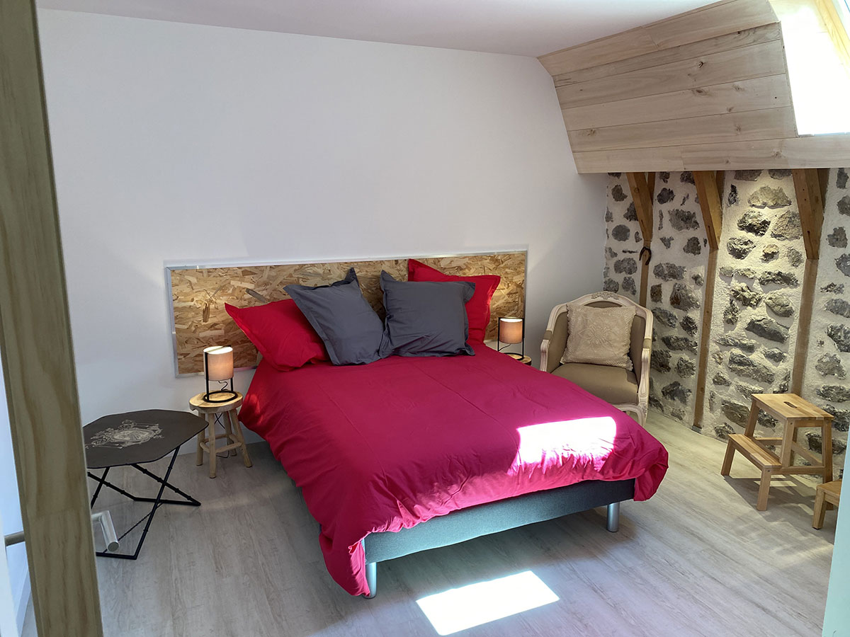 Chambre Deux - Gîte La petite Grange Cantal 